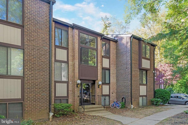 9743 Kings Crown Ct #202, Fairfax