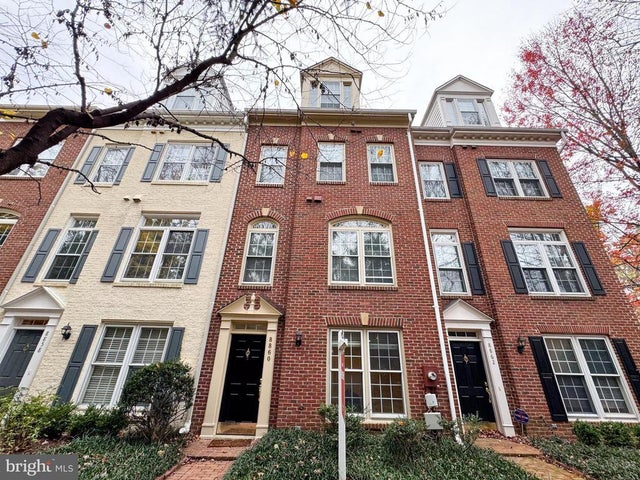 8860 Mansion View Ct, Vienna