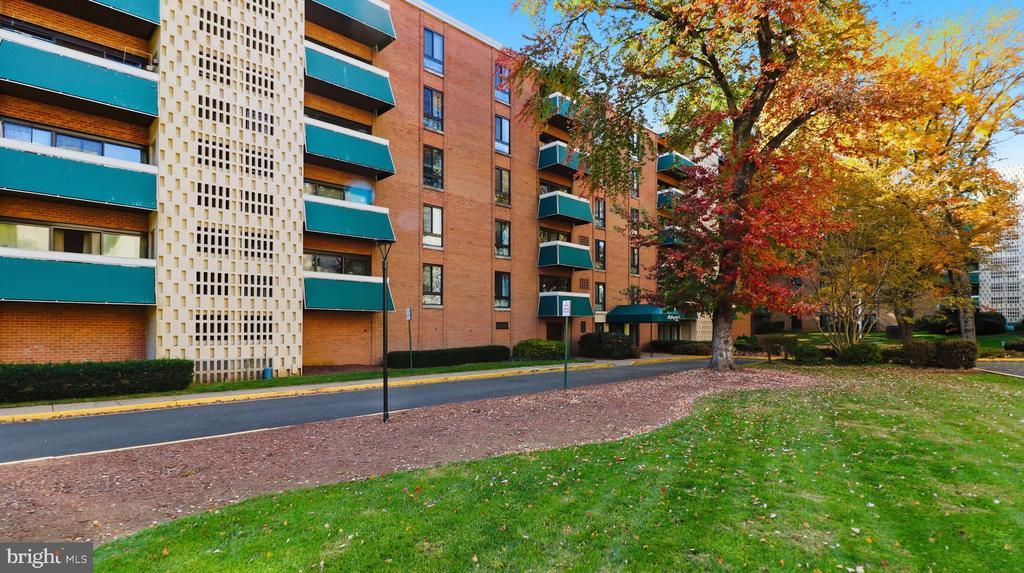 6141 Leesburg Pike #501, FALLS CHURCH