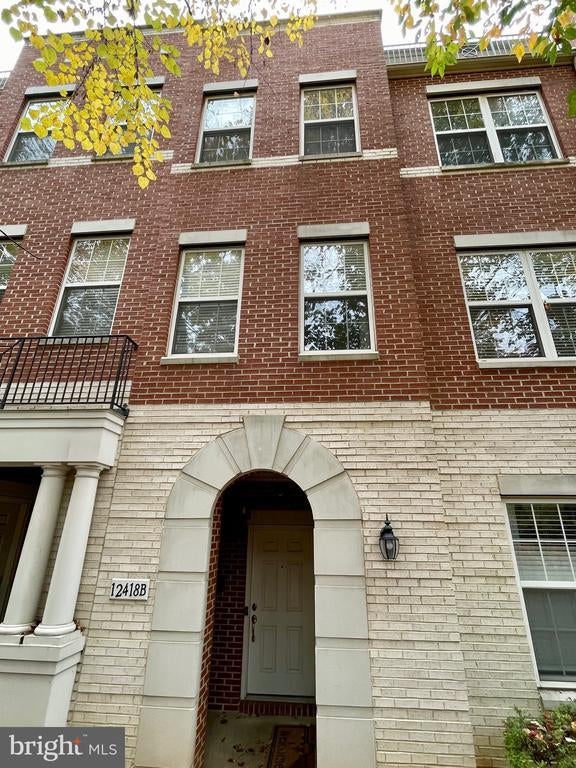 12418b Liberty Bridge Rd, Fairfax