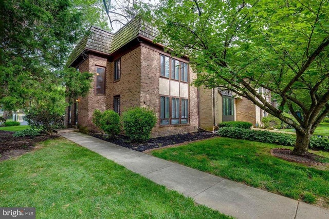 10301 Cherry View Ct, Oakton