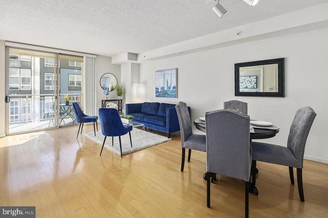 2726 Gallows Rd #305, Vienna