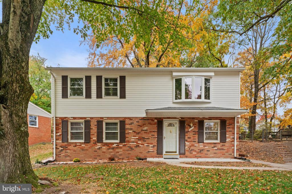 13719 Mcgill Dr, CHANTILLY