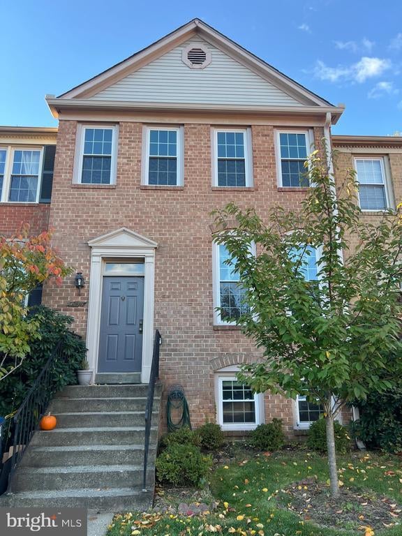4235 Fox Lake Dr, Fairfax