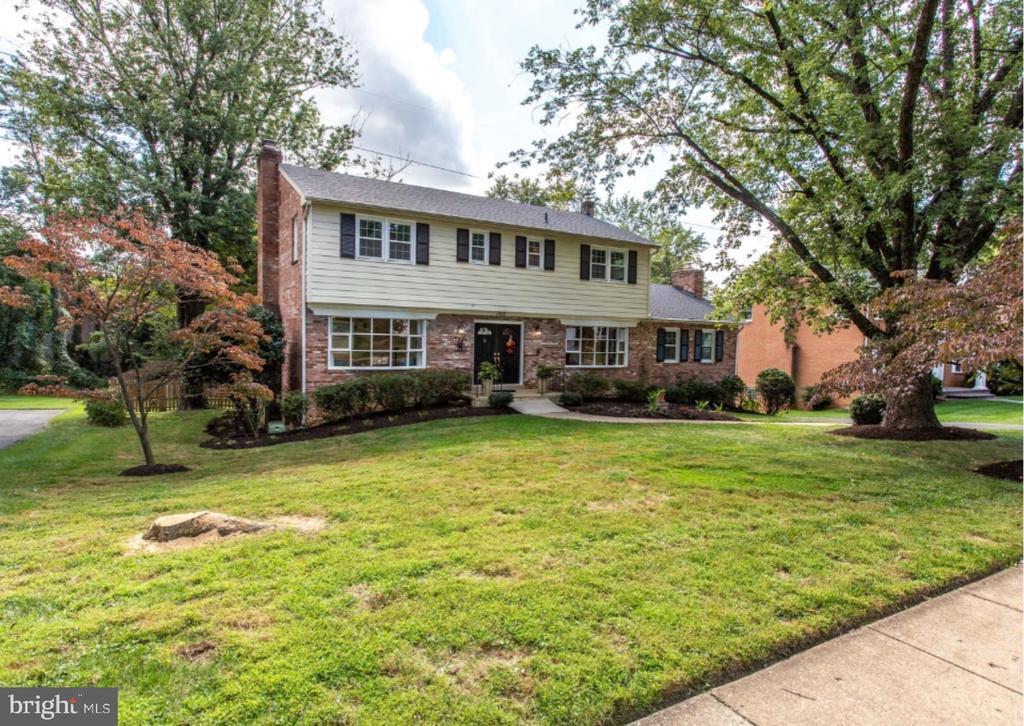 7811 Falstaff Rd, MCLEAN