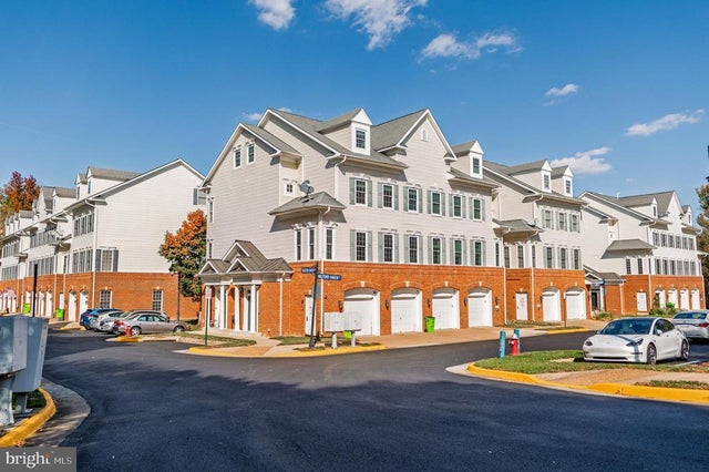 8940 Milford Haven Ct #40b, Lorton