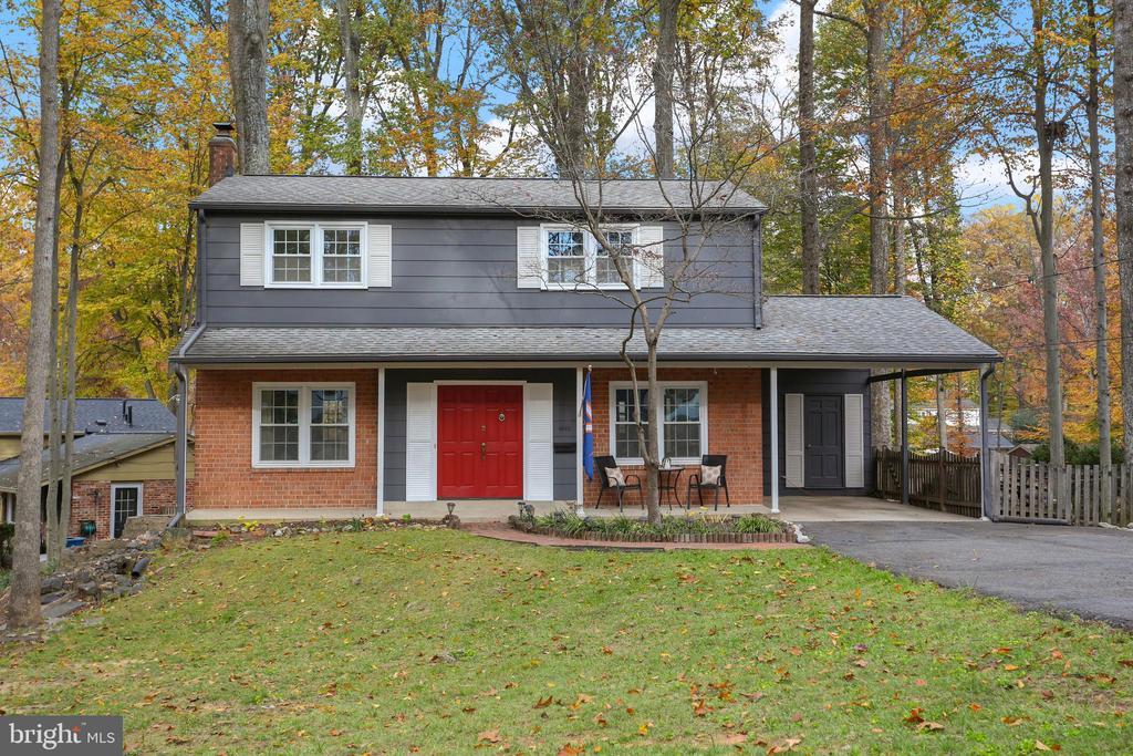 4848 Red Fox Dr, ANNANDALE