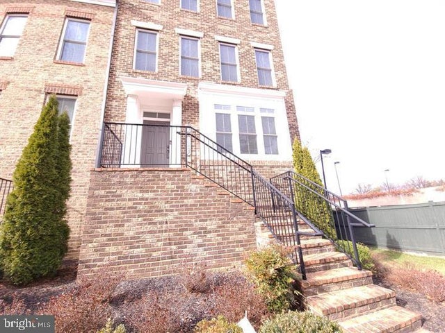 11402 Ridgeline Rd, Fairfax