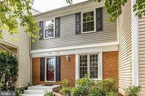 13491 Old Dairy Ct, Herndon