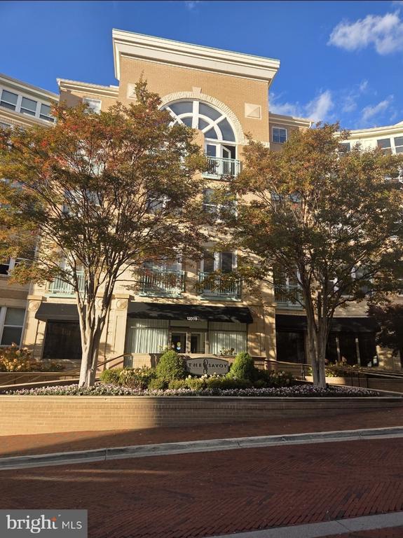 12000 Market St #114, Reston