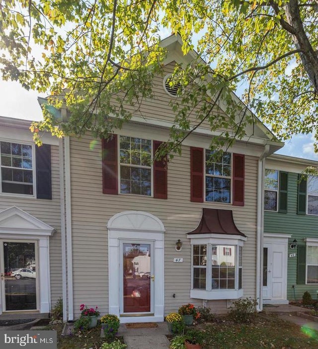 47 Quincy Ct, Sterling