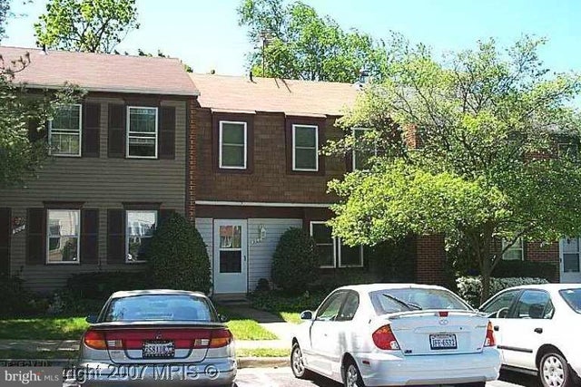 902 Cheshire Ct, Sterling