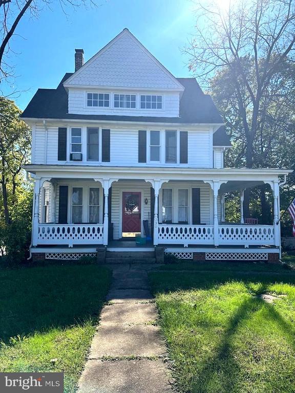 230 W Main St, Purcellville