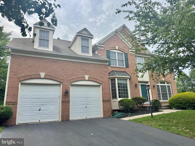 21931 Hyde Park Dr, Ashburn