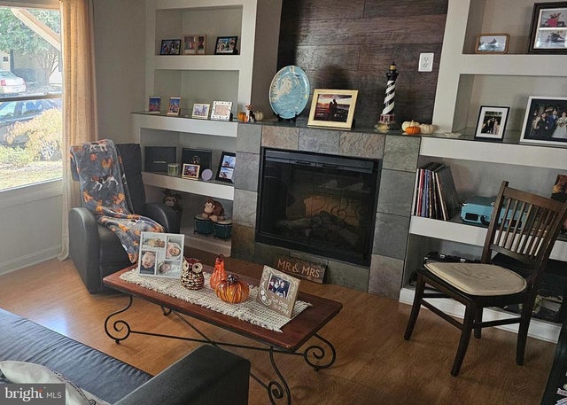 24 Biscayne Pl, Sterling