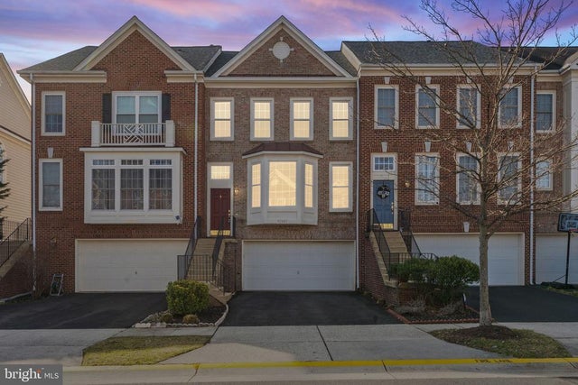 42685 Rolling Rock, Chantilly