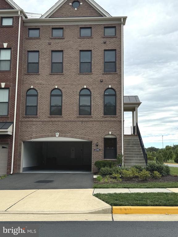 22461 Windsor Locks Sq, Ashburn