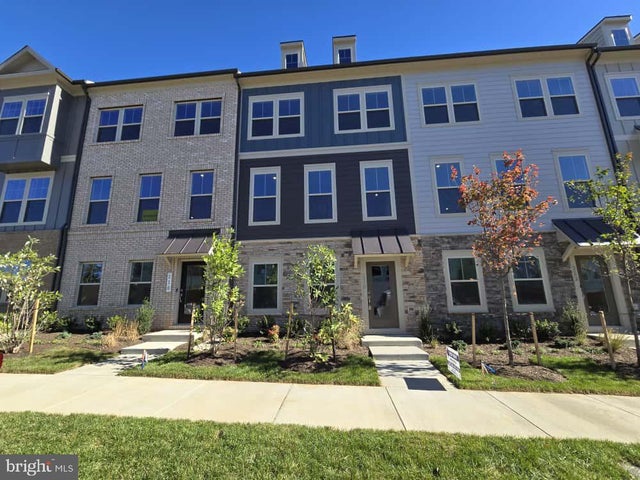 220 Chianti Ter Se, Leesburg