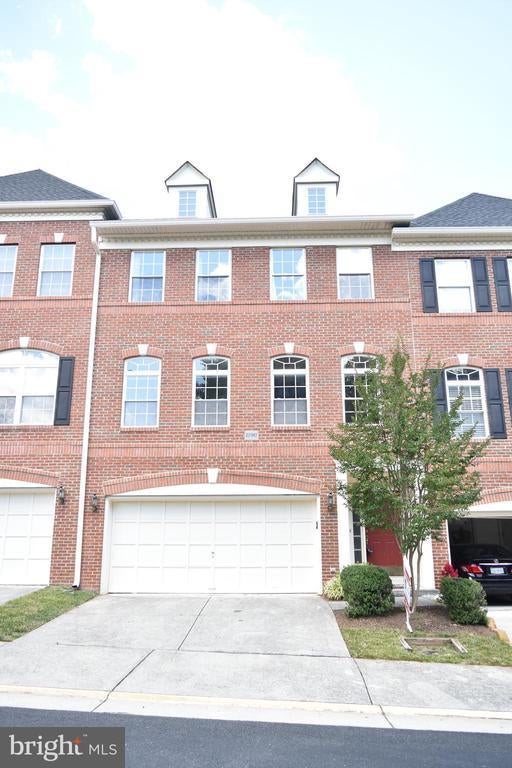 20387 Fallsway Ter, STERLING