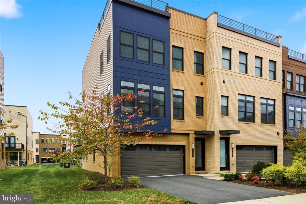 23551 Buckland Farm Ter, ASHBURN