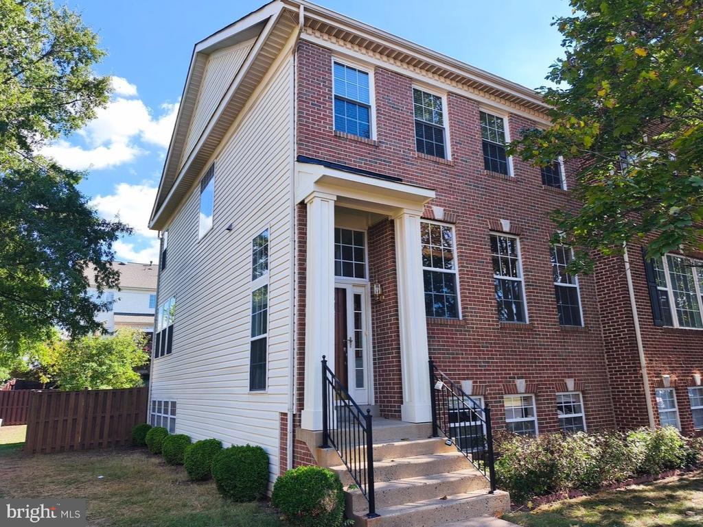 21100 Joseph Ter, STERLING