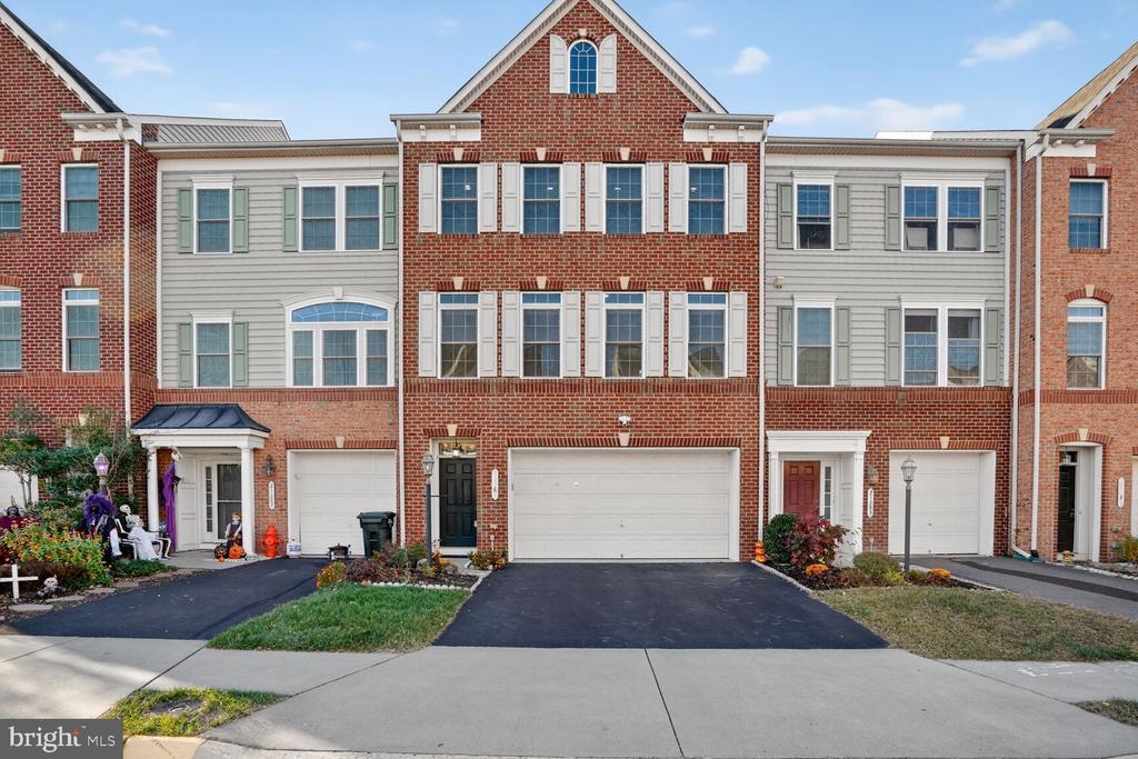 21285 Park Grove Ter, ASHBURN