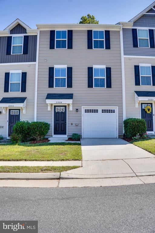 2884 Farzi Cir, Locust Grove