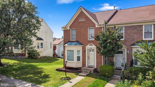 16812 Winston Ln, Woodbridge