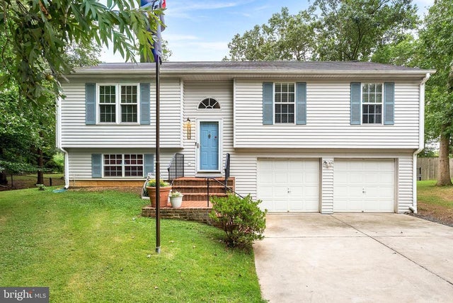 7390 Lake Dr, Manassas