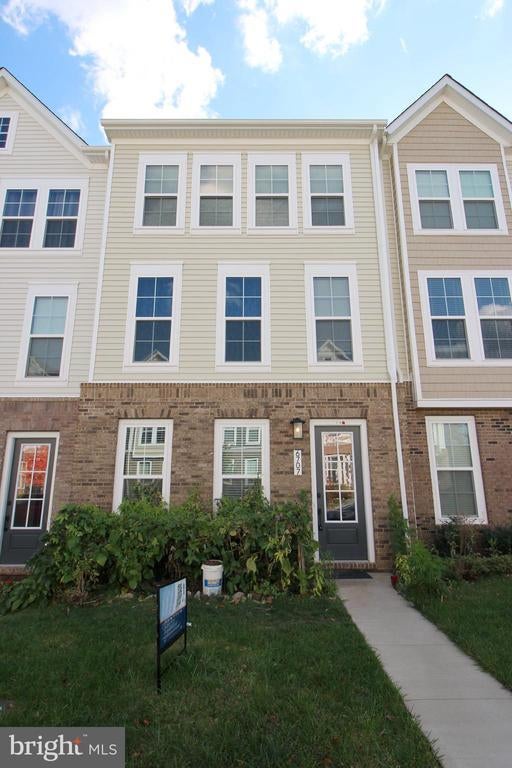 6707 Upland Manor Dr, GAINESVILLE