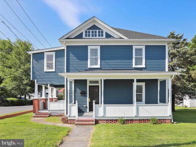 588 E King St, Strasburg