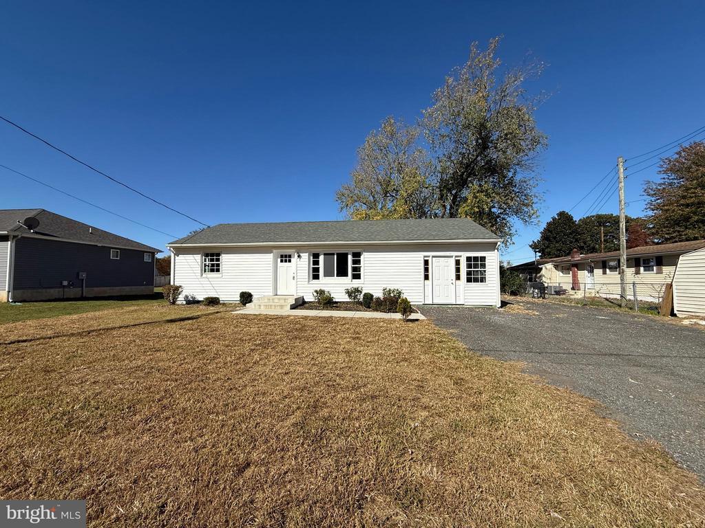 187 Brooks Dr, COLONIAL BEACH