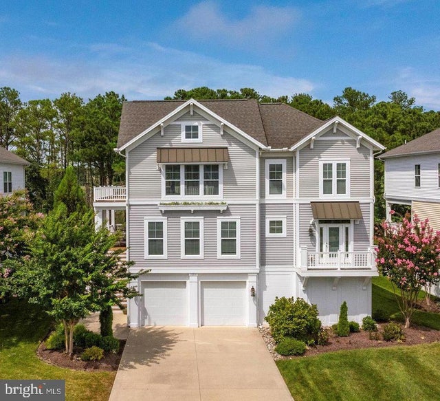 38894 Silver Sands Dr, North Bethany