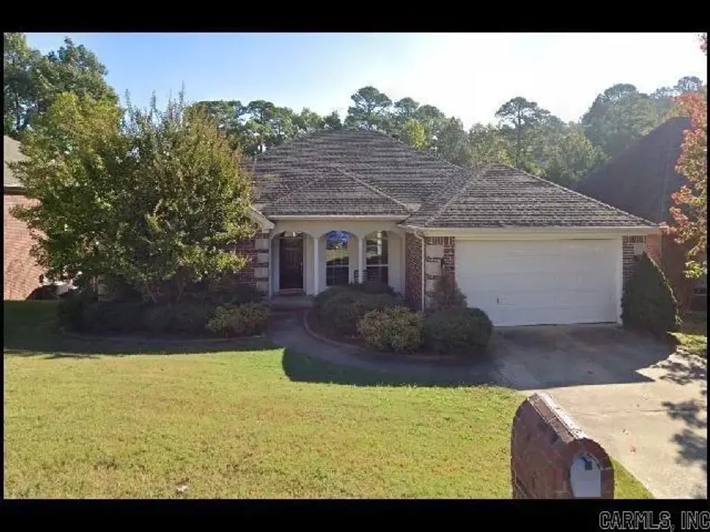 11 Red Cedar Cove, Little Rock