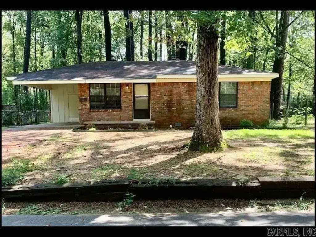 3 Lark Place, Little Rock