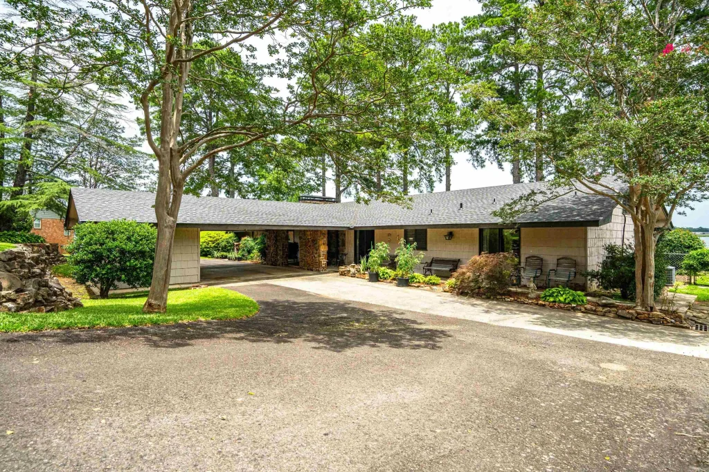 462 Caroline Acres Point, Hot Springs
