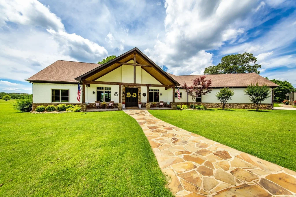 2494 Highway 236 E, Lonoke