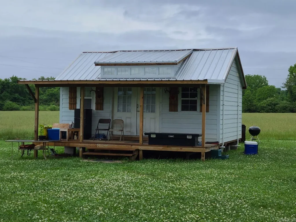 181 Polk Road 127, Mena