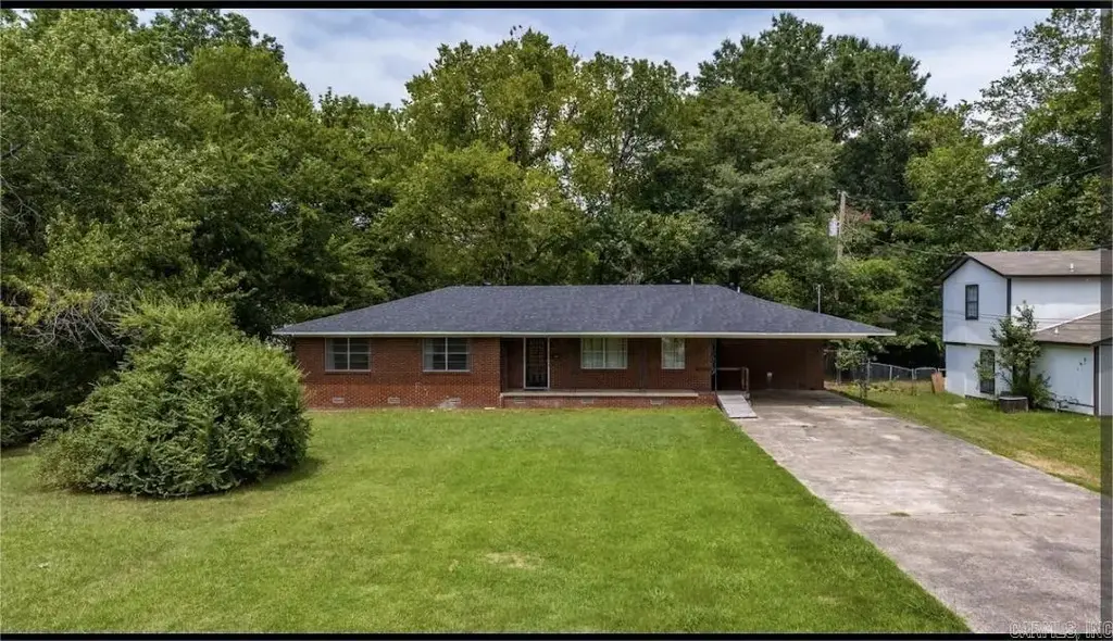 1930 College Avenue, Conway