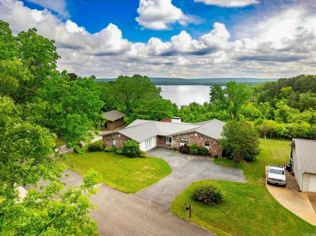 2535 Beach Drive, Heber Springs