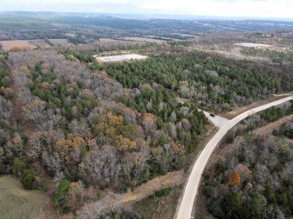 000 Morris Mountain Road, Center Ridge