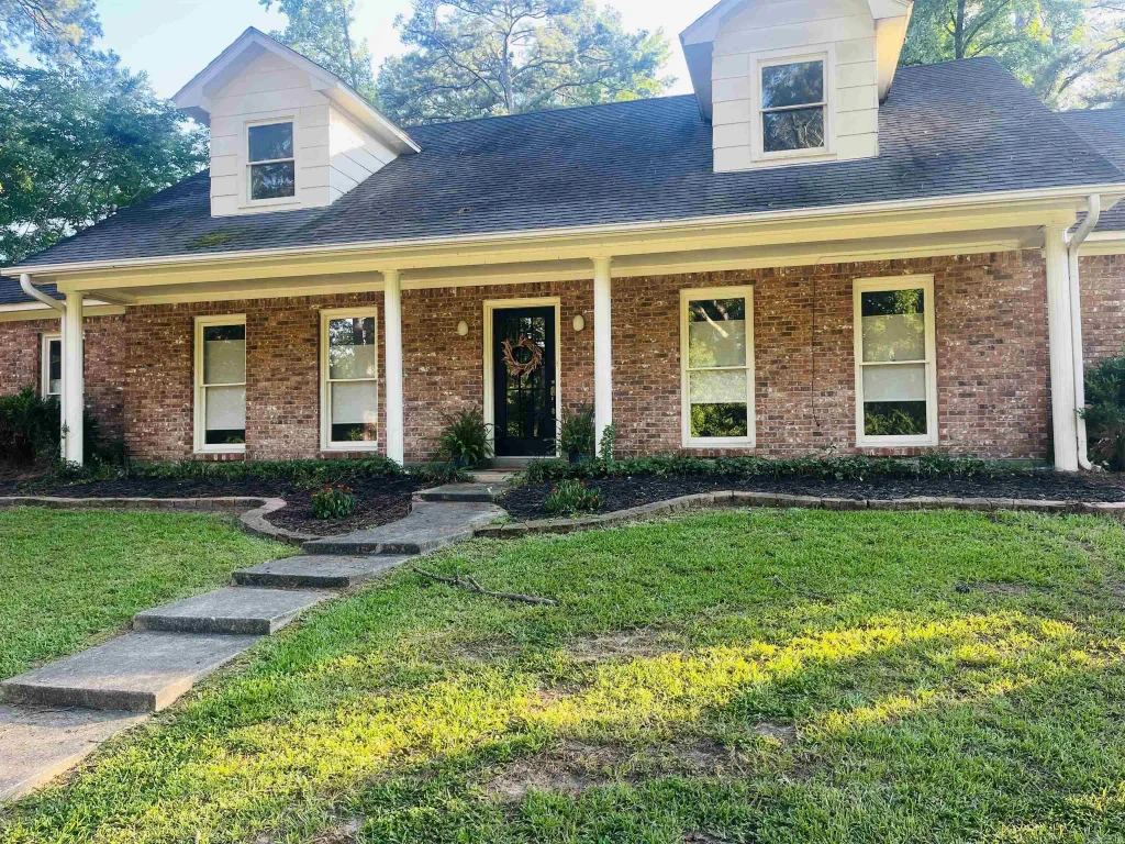 226 Hawthorne, Monticello