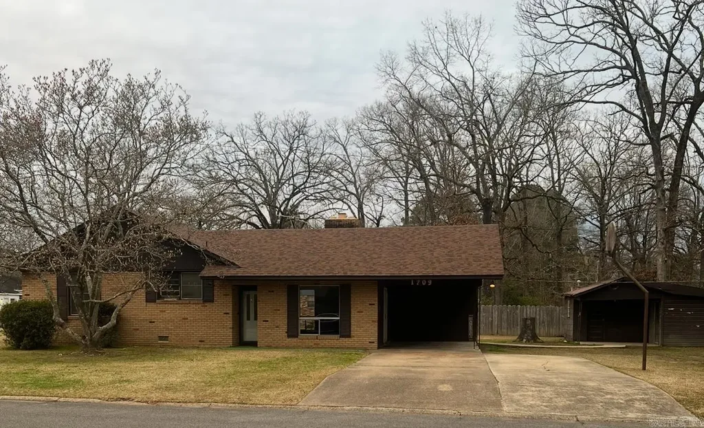 1209 Oak Avenue, Crossett