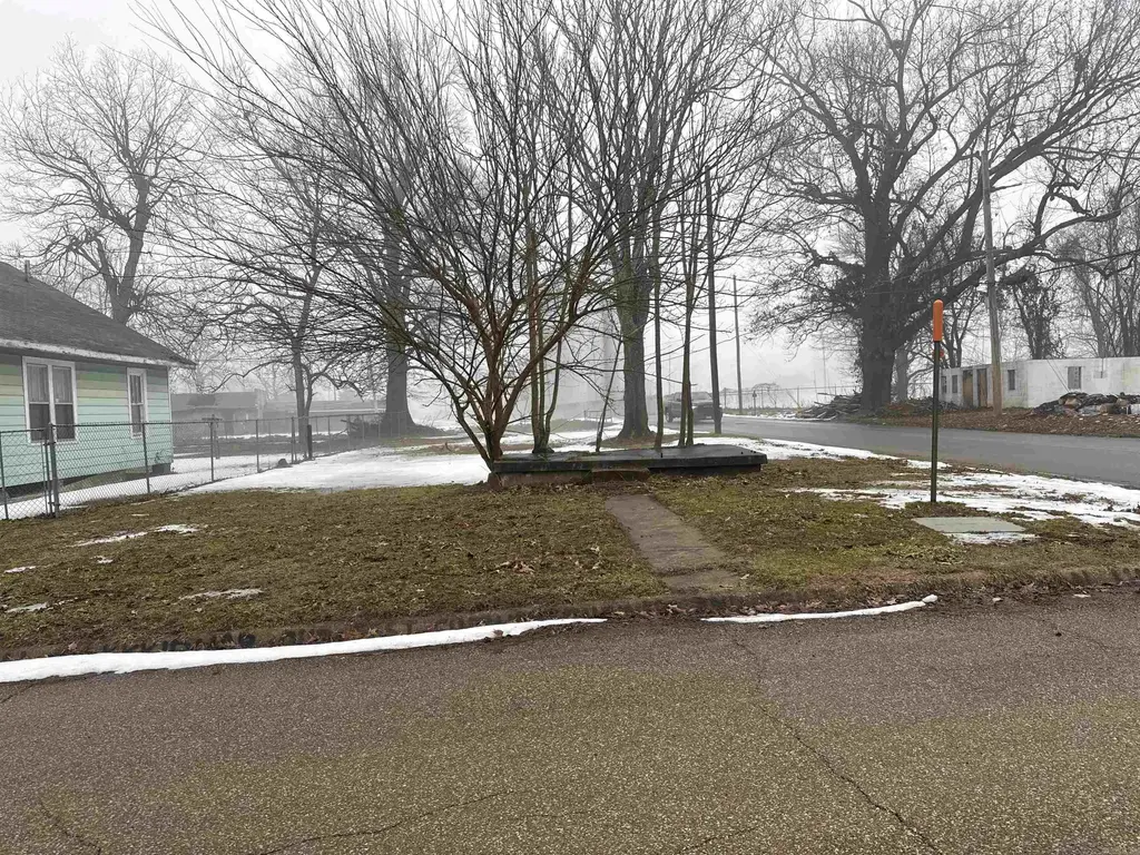 100 W Scott Street, Forrest City