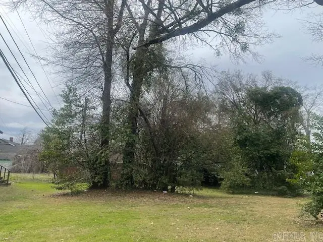 915 Pecan Street, Texarkana