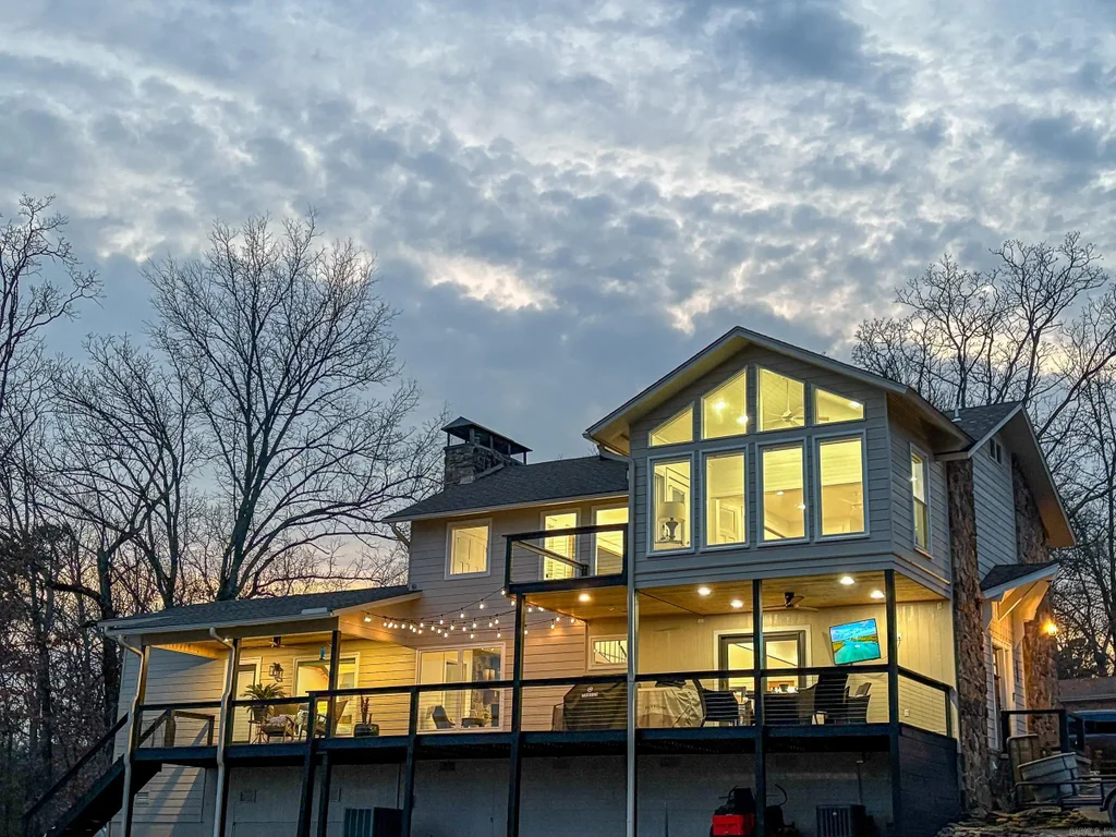 314 View Drive, Shirley