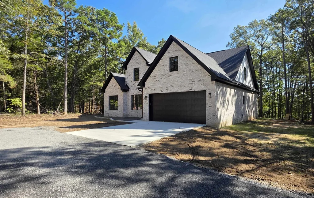 55 Sencillo Street, Greers Ferry