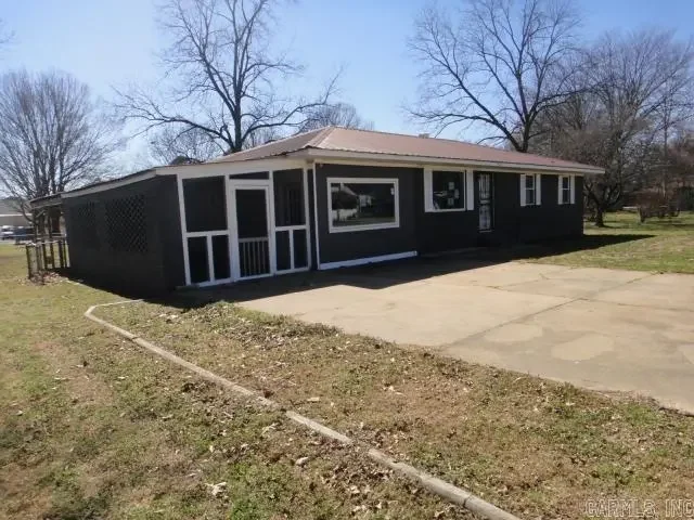 505 E 3rd Street, McCrory