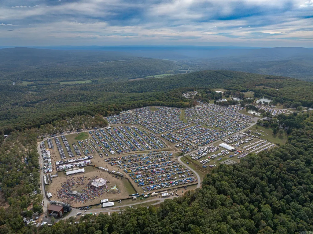 4117 Mulberry Mountain Loop, Ozark