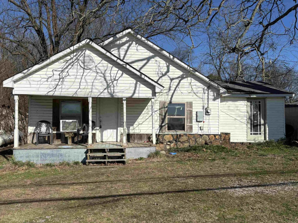 591 Main Street, Pleasant Plains